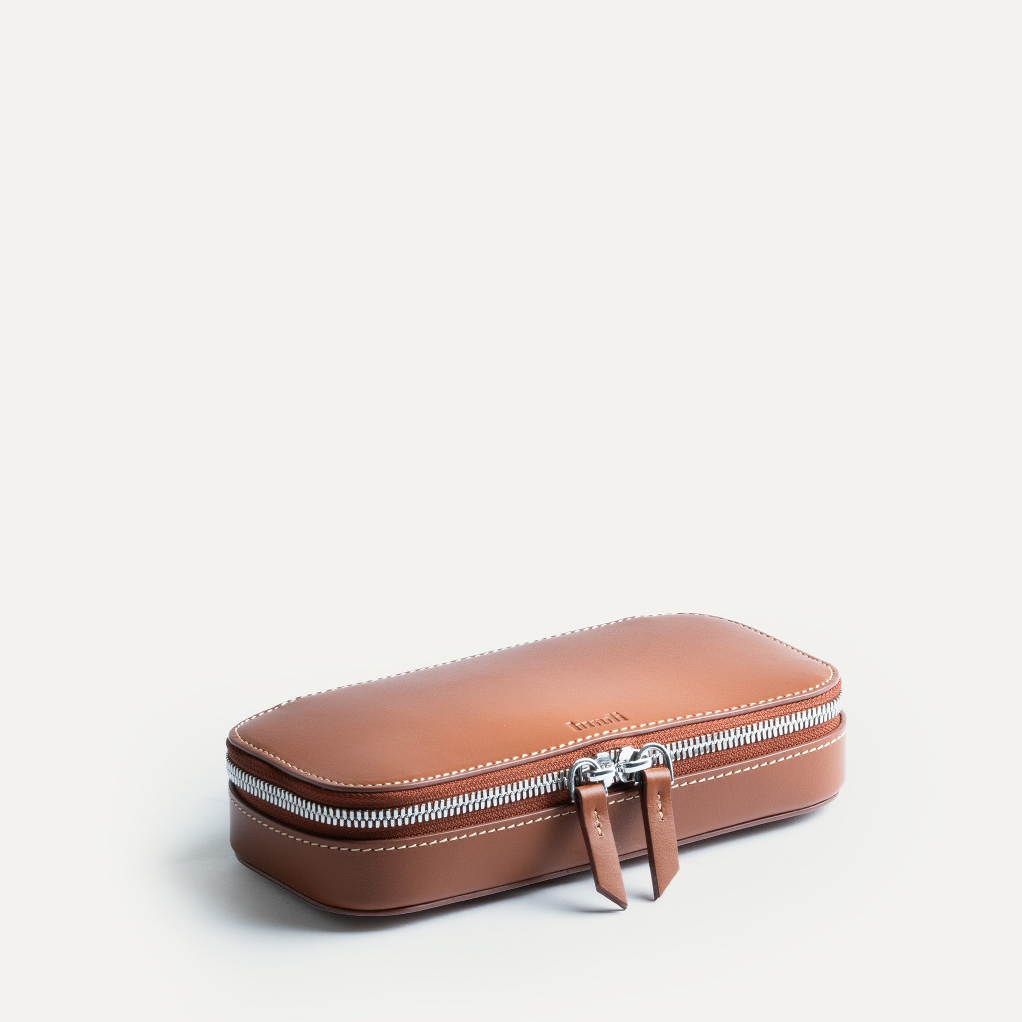 Trousse de toilette de luxe pour femme chic et élégante.