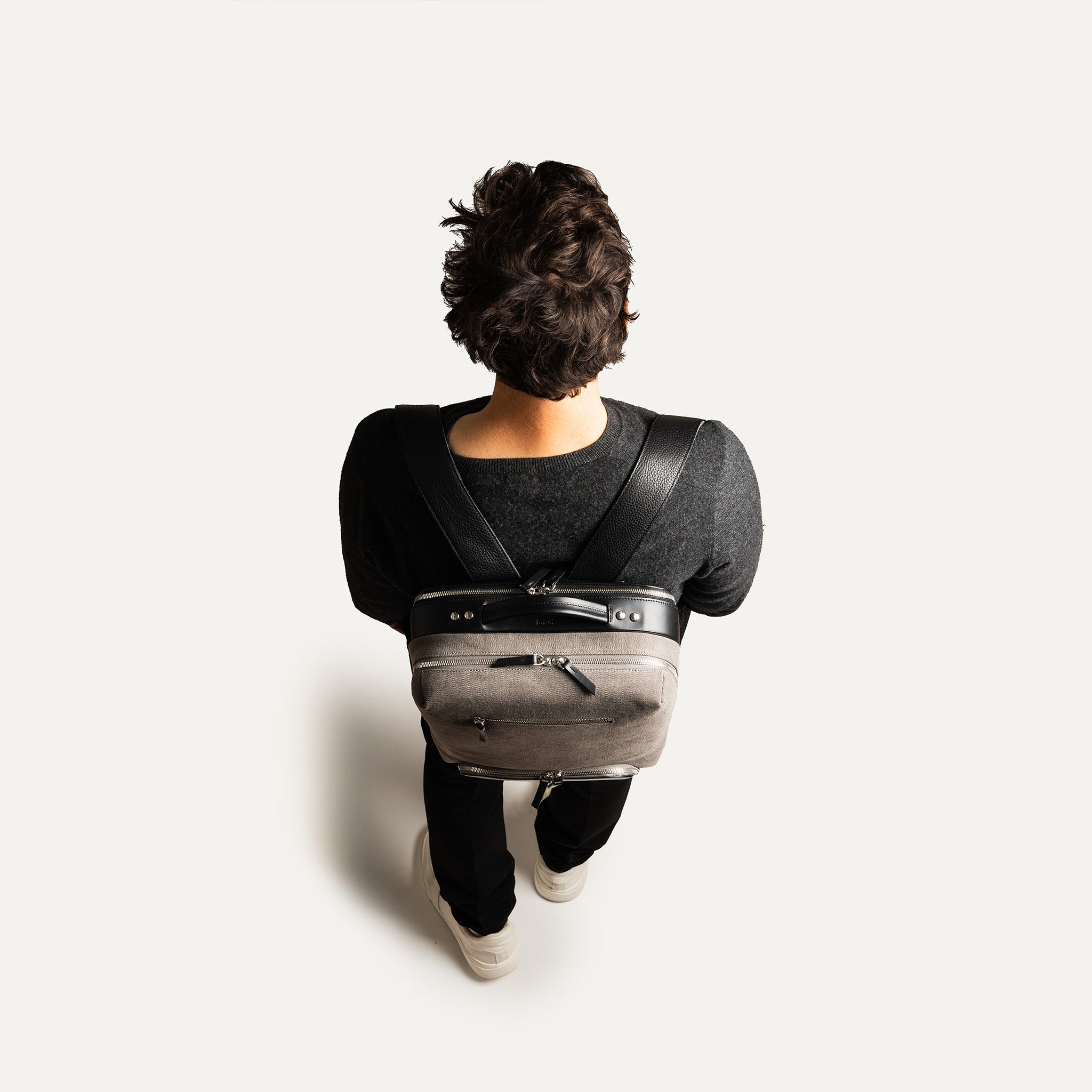 Sac à dos homme luxe durable, élégant et fonctionnel