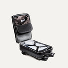 Sac à dos de voyage homme au format compact avec un espace optimisé pour habits et documents