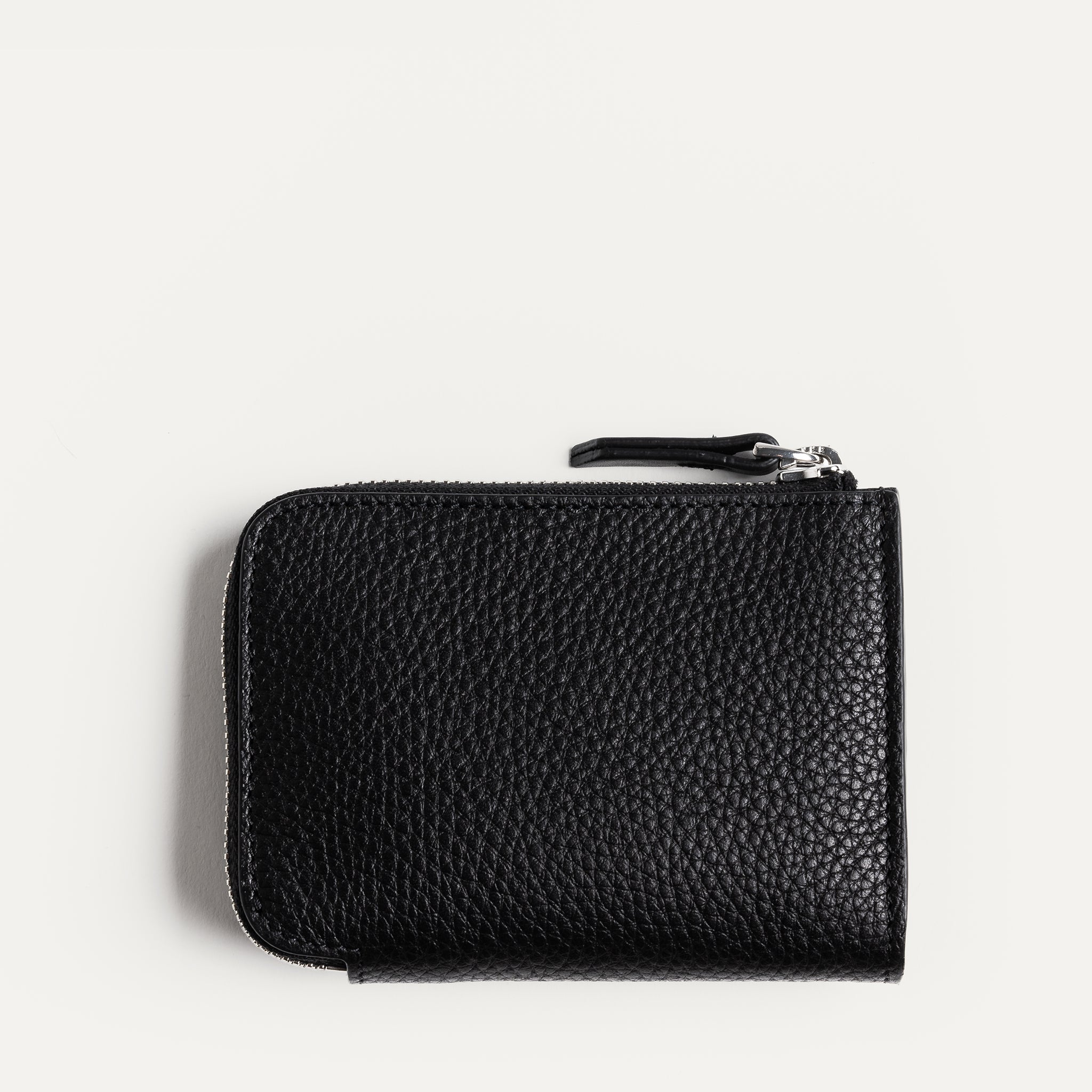 Portefeuille cuir Clovis, face arrière sobre avec finition haut de gamme.