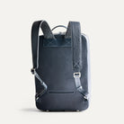 sac à dos en cuir homme, bretelles ajustables et style soigné pour un usage quotidien.