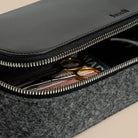 Cette trousse de toilette est équipée de zip en métal : la garantie d'une très longue durée de vie.