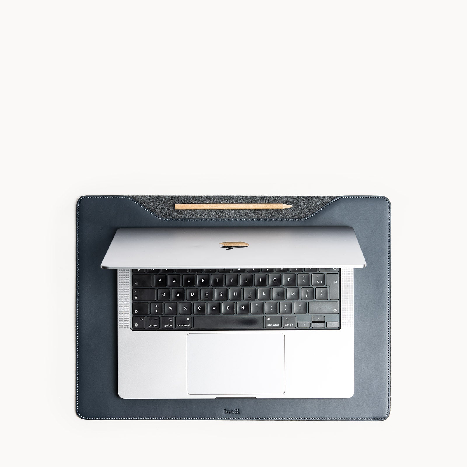 Leather desk pad by lundi