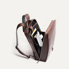 Organisation intérieure d’un sac à dos de travail homme, compartiments stylés et pratiques.