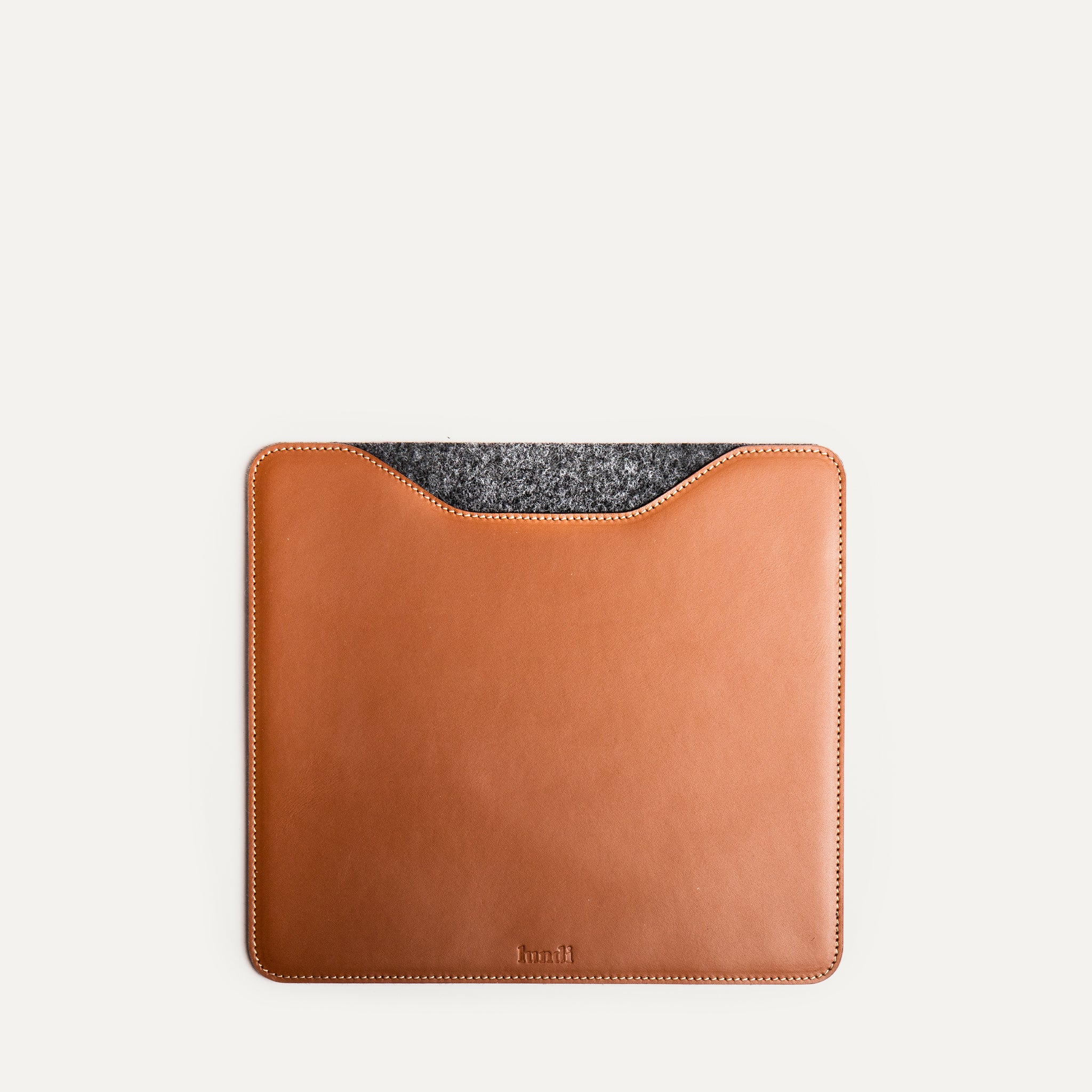Leather mouse pad in cognac