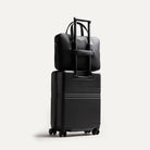 Porte document avec passant trolley pour facilité vos déplacements.