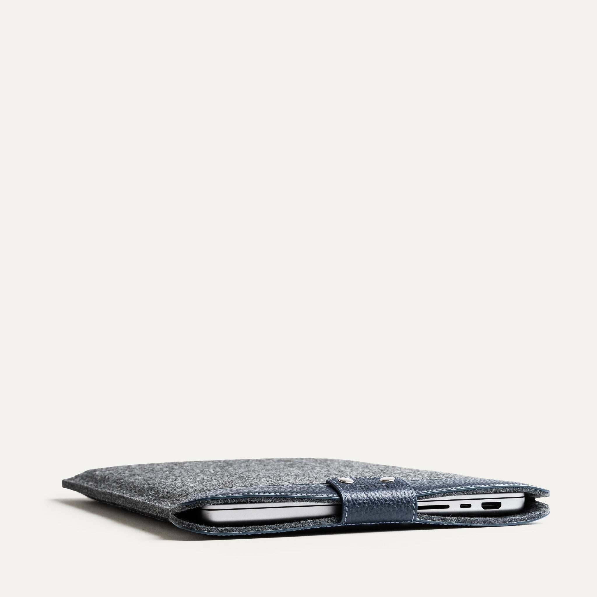 Housse ordinateur format slim, pour Mac ou PC 14 à 16 pouces.