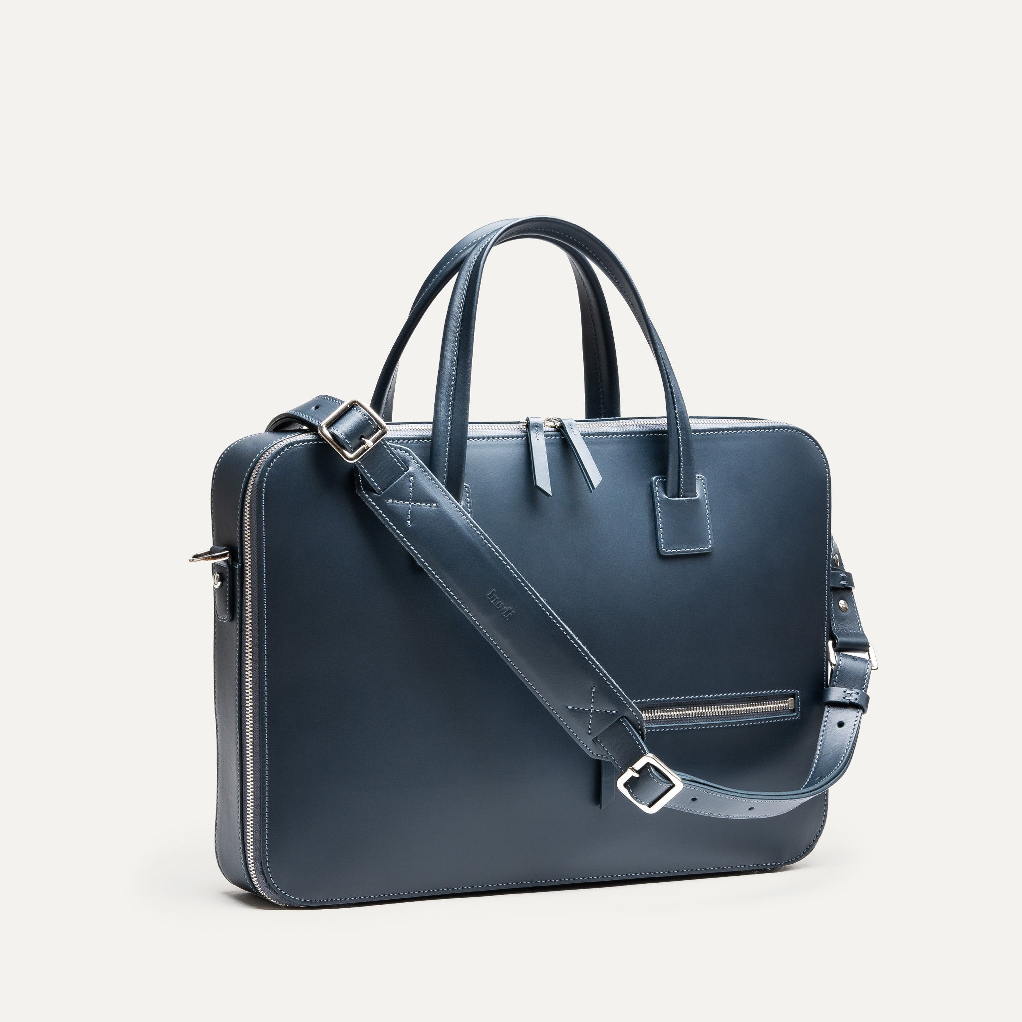 Sac à bandoulière homme en cuir marine.