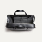 Sac à main homme pensé pour être ultra fonctionnel, équipé de compartiments spécifiques.