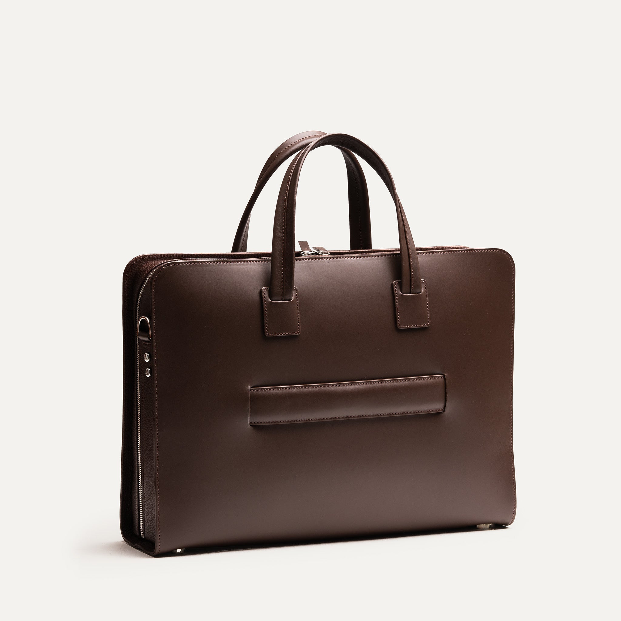 Cartable cuir marron pour homme.