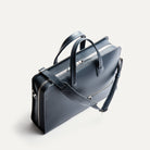 Sac à bandoulière homme en cuir marine.