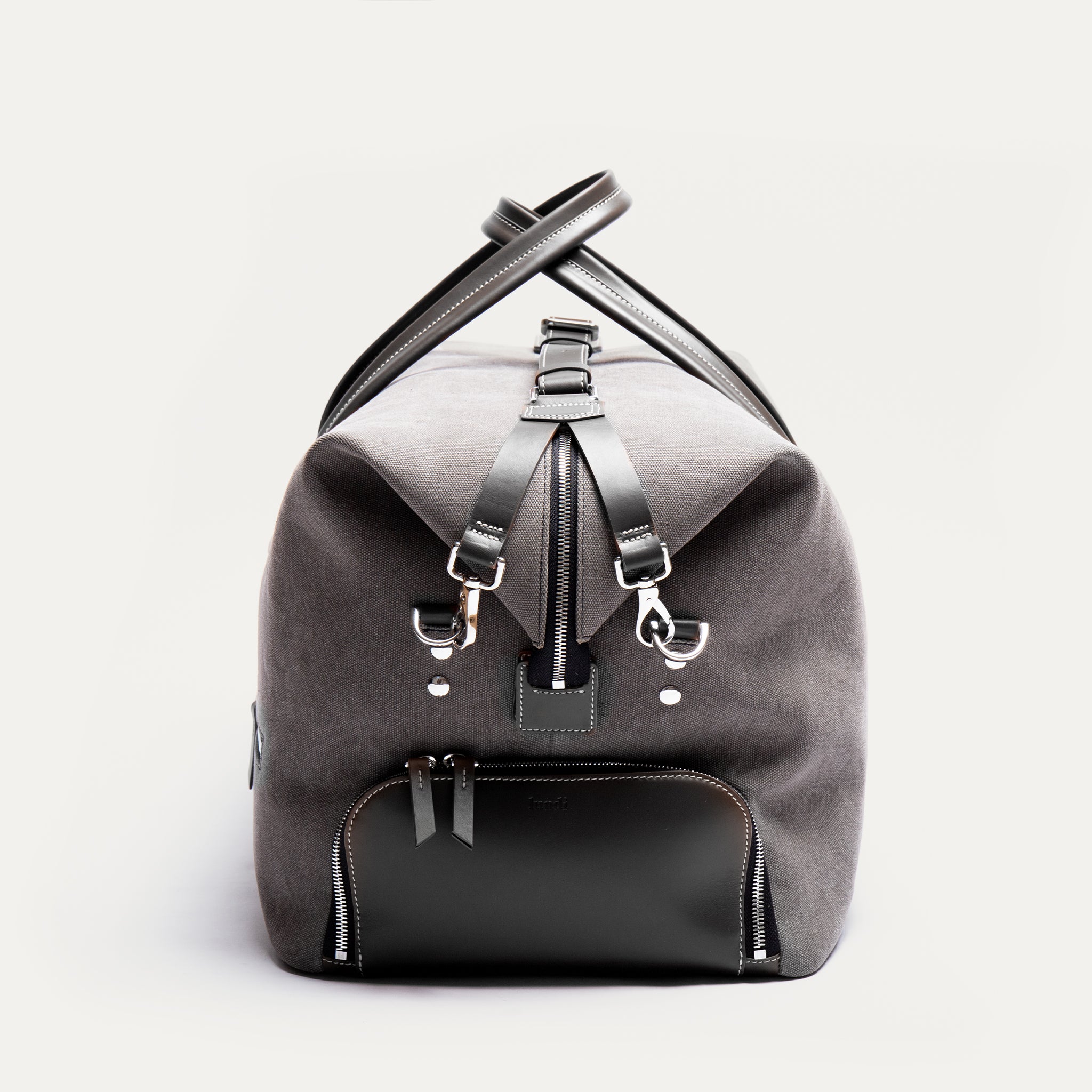 Sac week end pour homme compagnon idéal pour vos déplacements, avec un compartiment spécial pour chaussures.