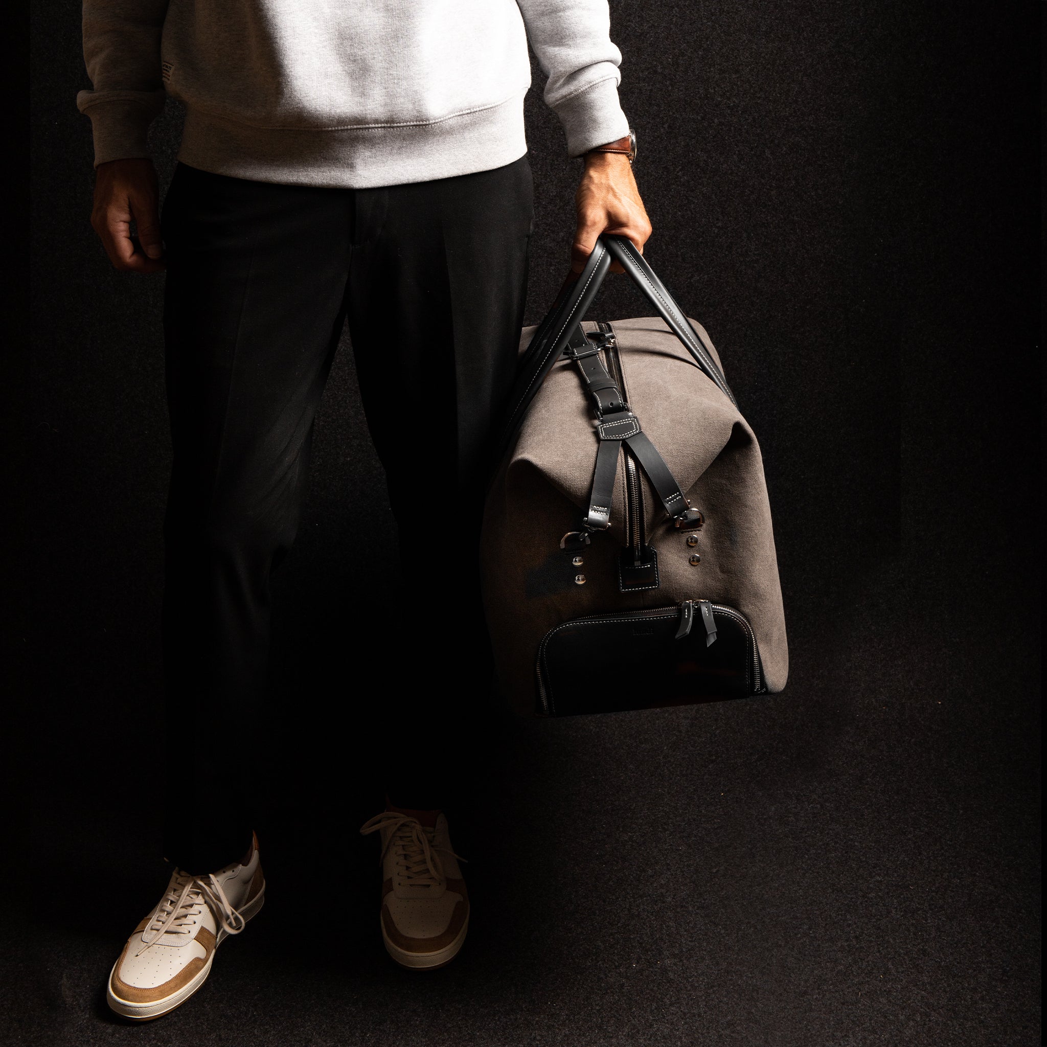 Sac weekender doté d'une prise en main confortable et d'une possibilité d'adapter ses dimensions et lui permet même d'être accepté en bagage cabine.