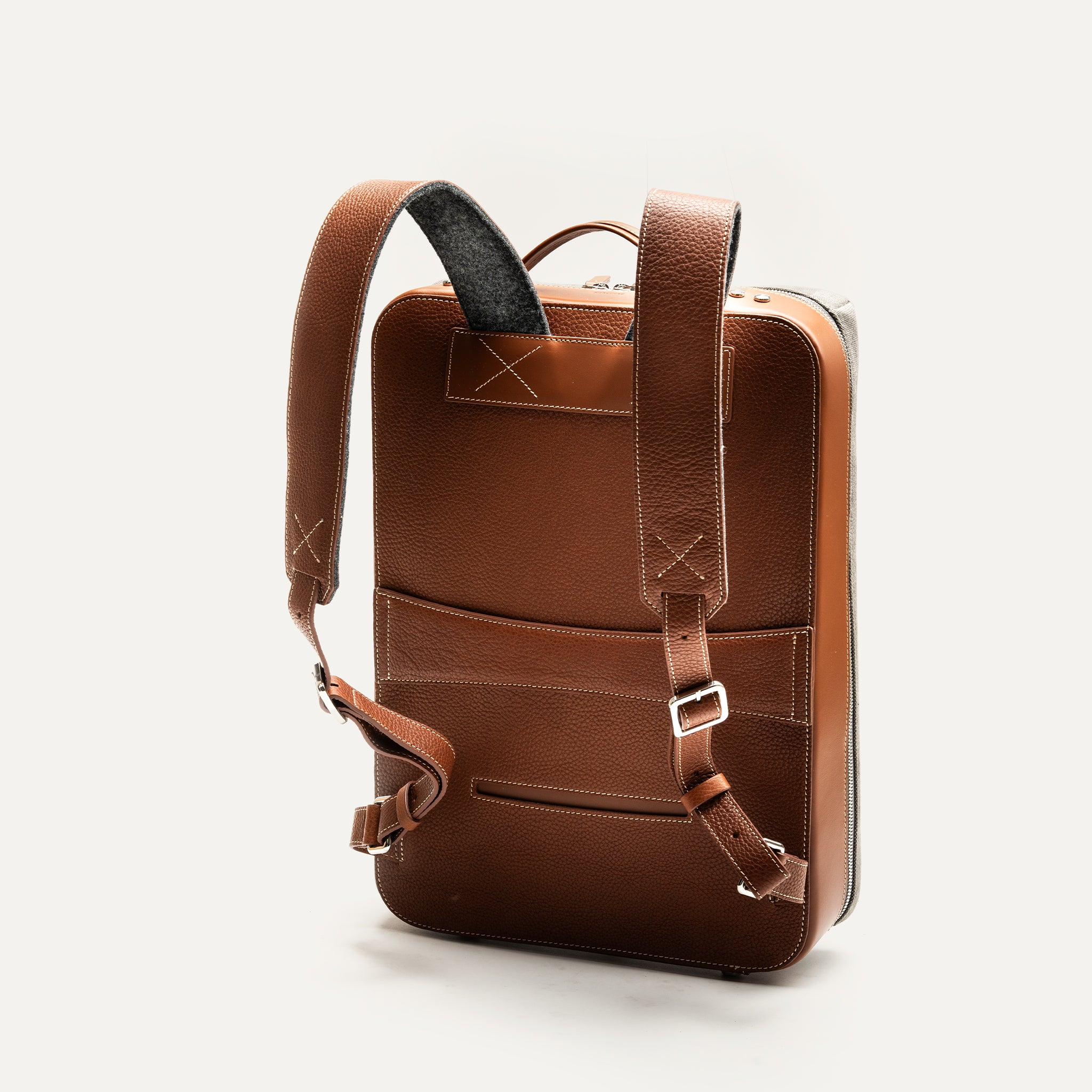sac à dos de voyage avec dos renforcé et passant trolley.