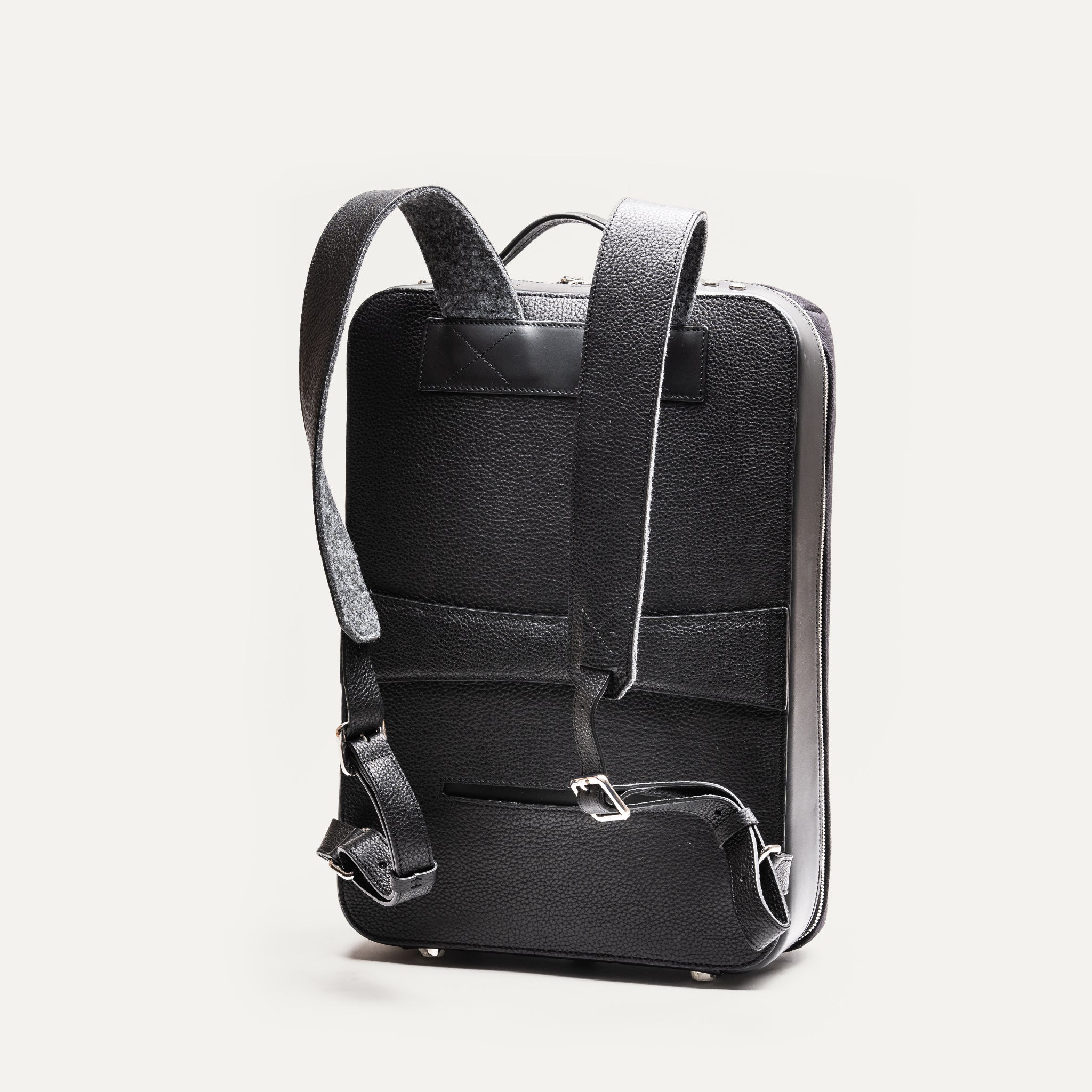 sac à dos homme travail avec dos renforcé et passant trolley, élégance et praticité.
