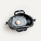 Sac week end femme fonctionnel avec un intérieur organisé en compartiment et une capacité de 24 litres.