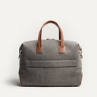 Sac weekender AUGUSTIN équipé d'une passant trolley ultra pratique en voyage.