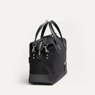 Sac week end pour homme de 20 cm de largeur au look élégant, luxueux et aux fonctionnalités pensé par lundi.