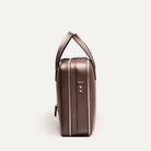 Porte document haut de gamme lundi : Dimensions intérieures : Longueur 41 cm / Largeur : 29 cm / Profondeur : 6 cm.