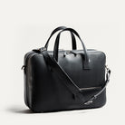 sac à bandoulière homme TILIO II en cuir noir pensé par lundi