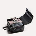 Sac homme travail TILIO II avec sangle élastiquée dans le compartiment dressing pour maintenir les vêtements en place.