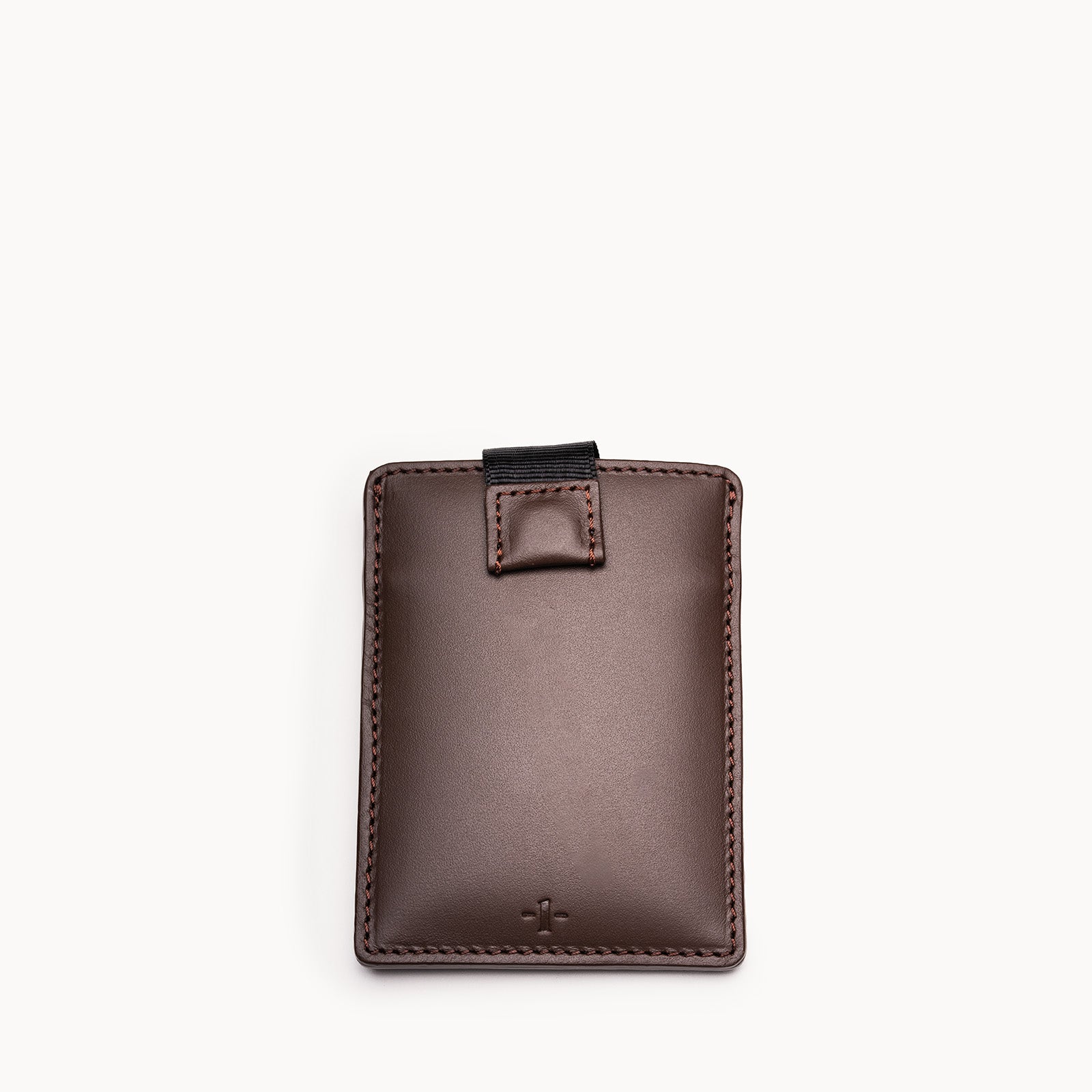 Porte carte cuir homme – format compact et fonctionnel avec tirette extractible.