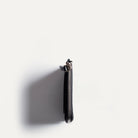 Porte feuille femme ou homme WALDO vu de profil, design fin avec fermeture éclair robuste en métal