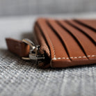 Portefeuille homme luxe en cuir cognac pensé par lundi - modèle WALDO