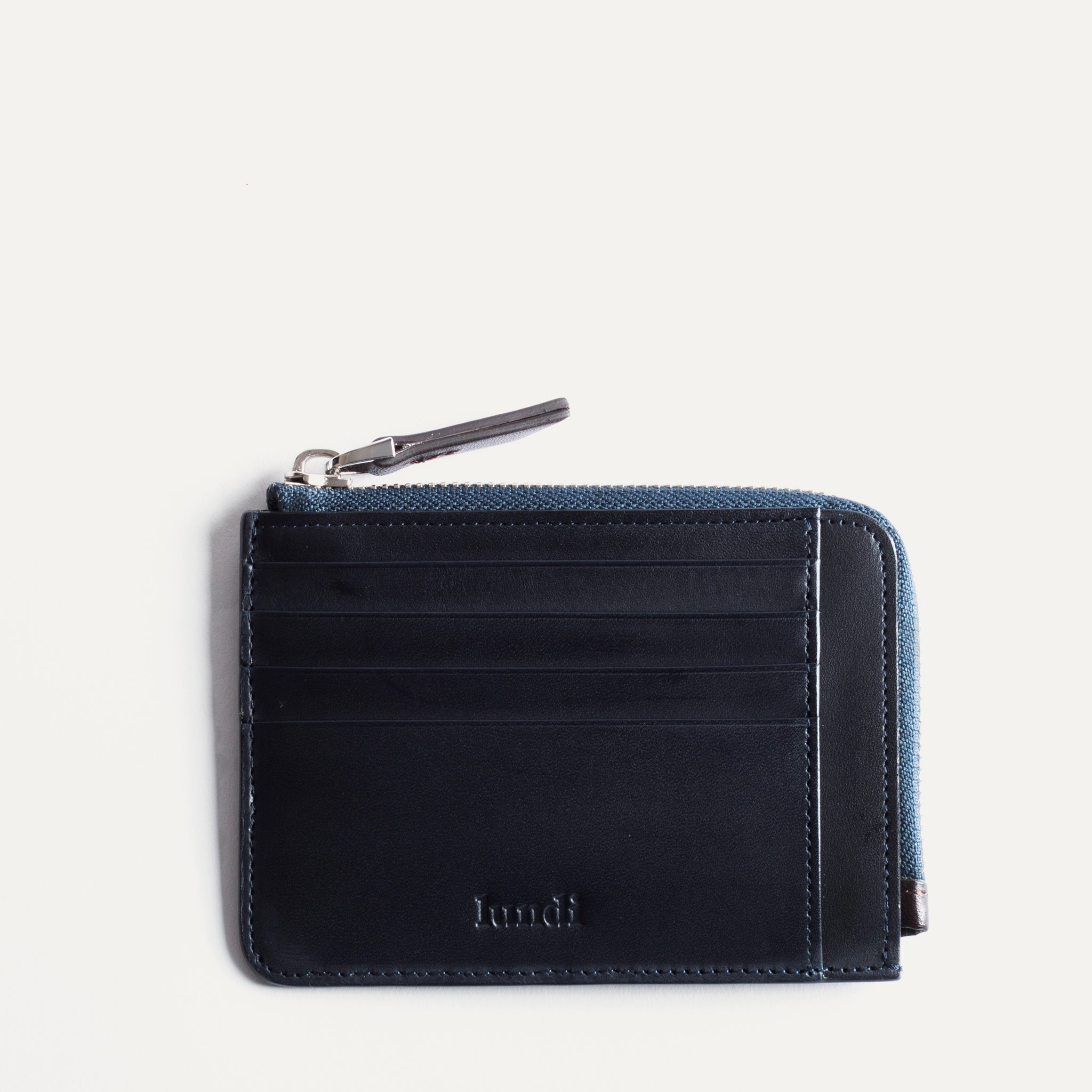 Portefeuille femme luxe en cuir marine - élégant, robuste et fonctionnel