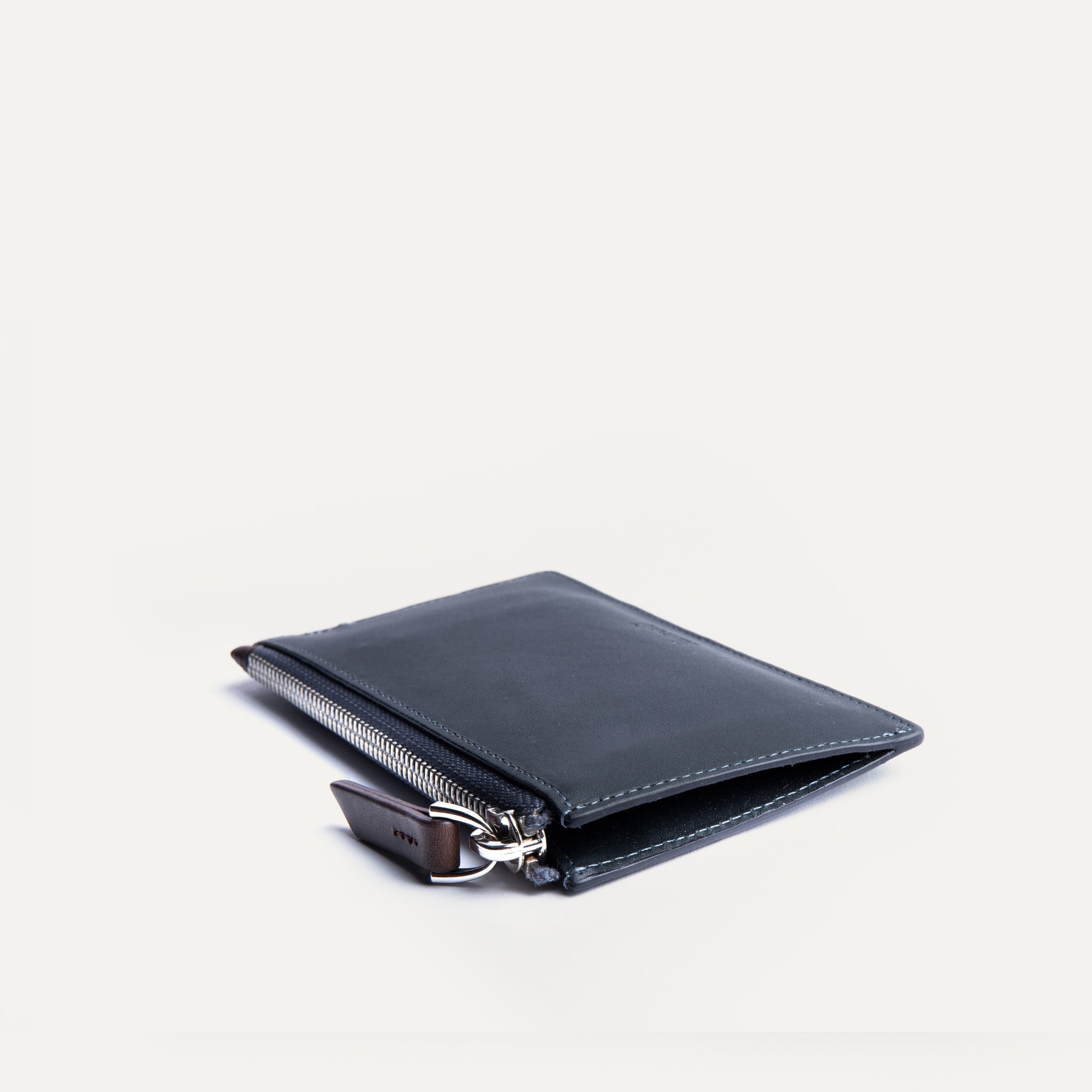 Porte feuille élégant et luxueux.