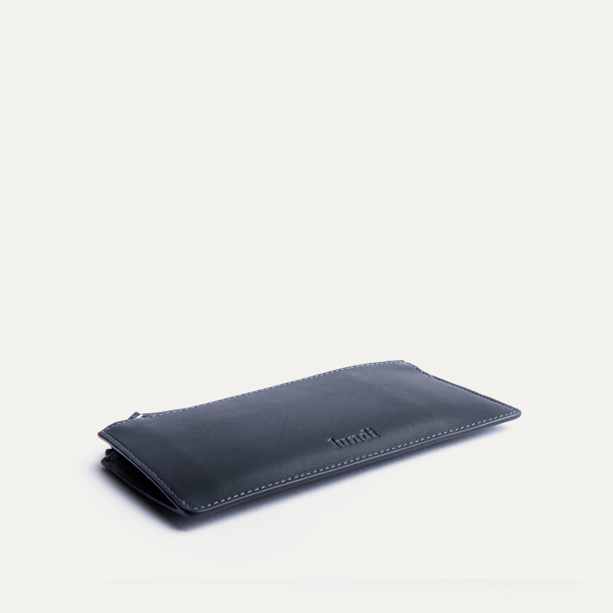 Porte feuille signé lundi