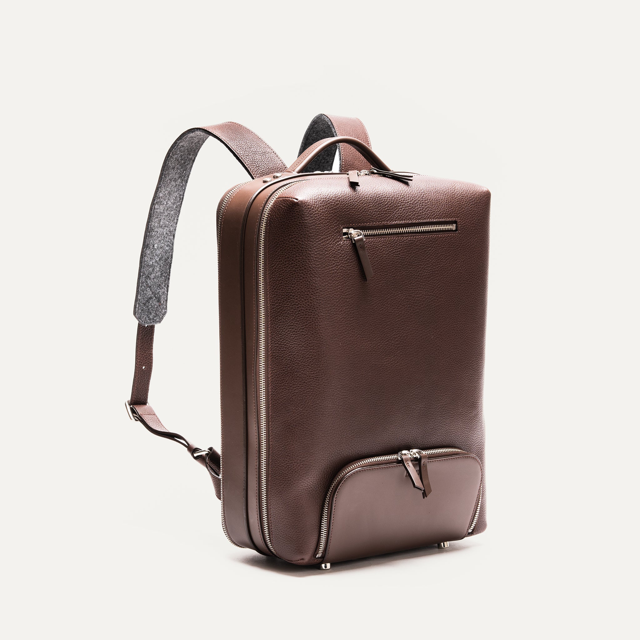 GASPARD, Chestnut | lundi 36-hour Backpack in grained leather