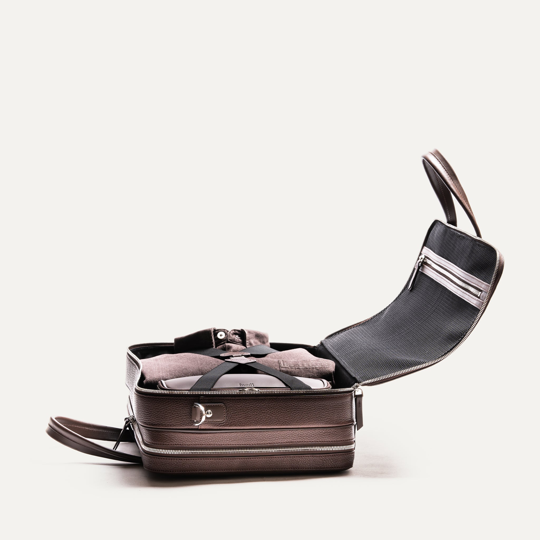 TILIO II - Chestnut | lundi 36 hour laptop bag in full grained leather