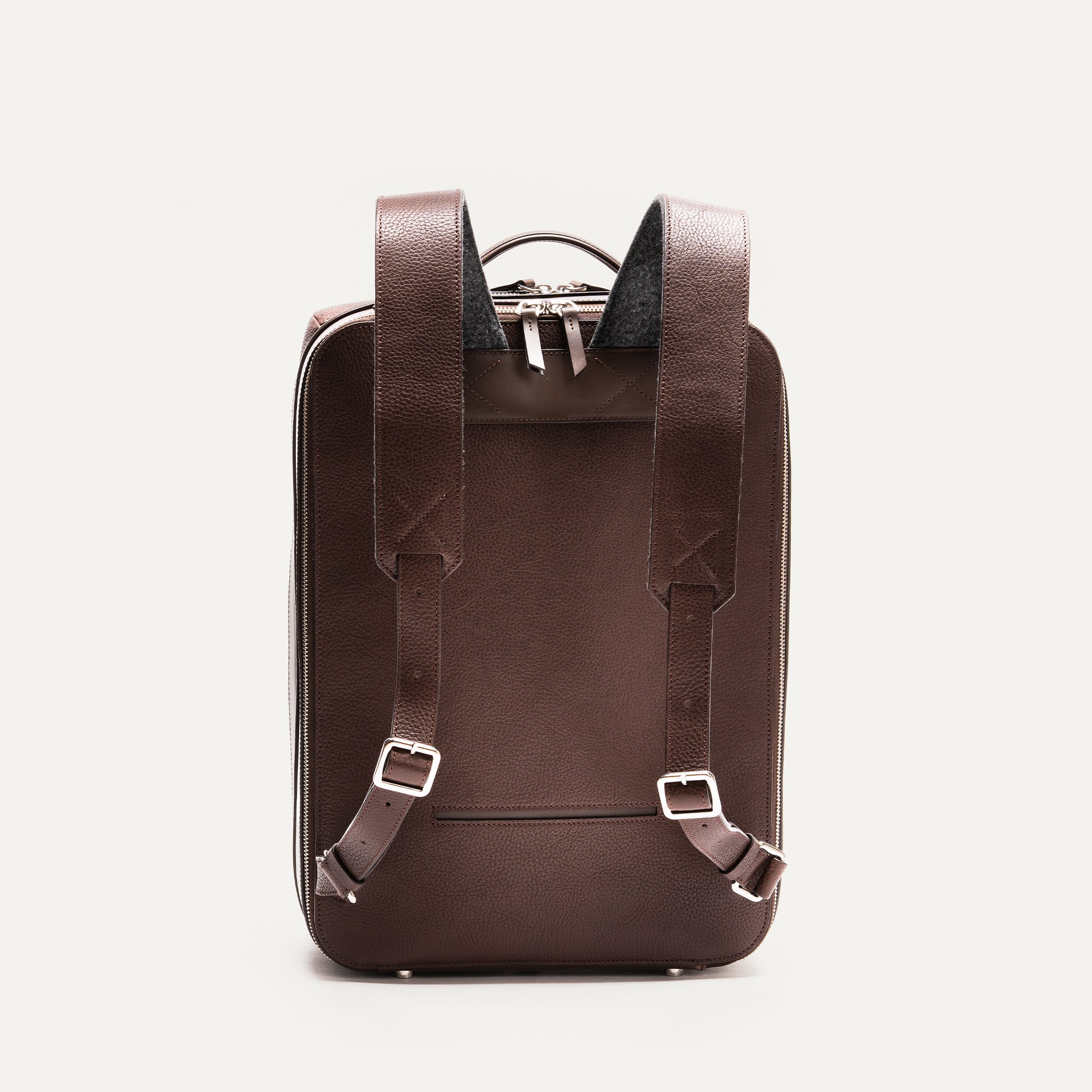 GASPARD, Chestnut | lundi 36-hour Backpack in grained leather