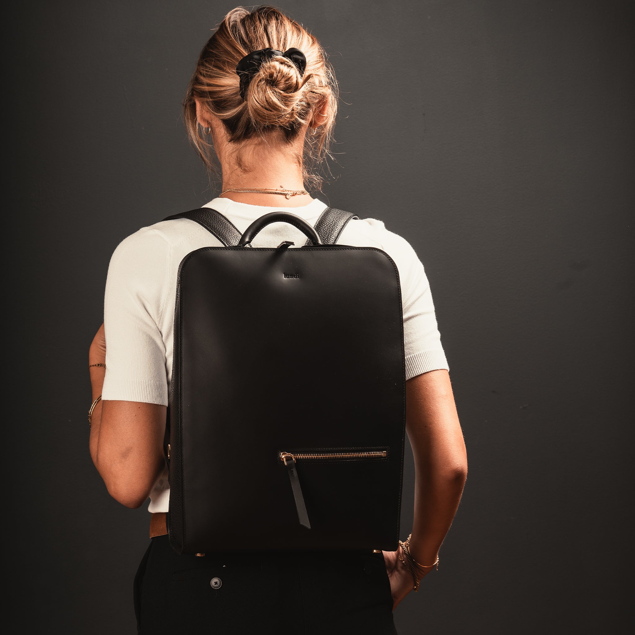 lundi Leather Backpack | Chiara Black