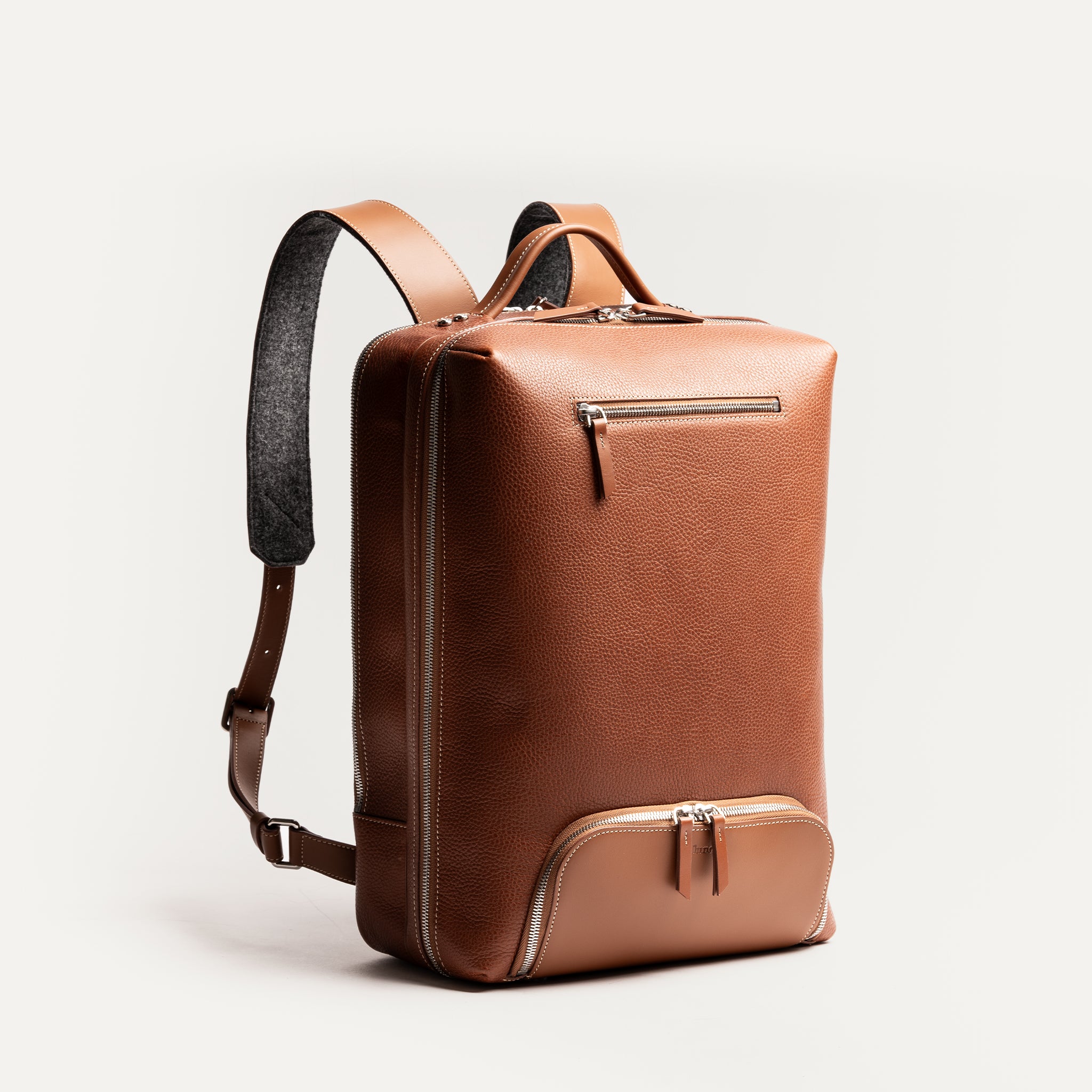 GASPARD, Cognac | lundi 36-hour Backpack in grained leather
