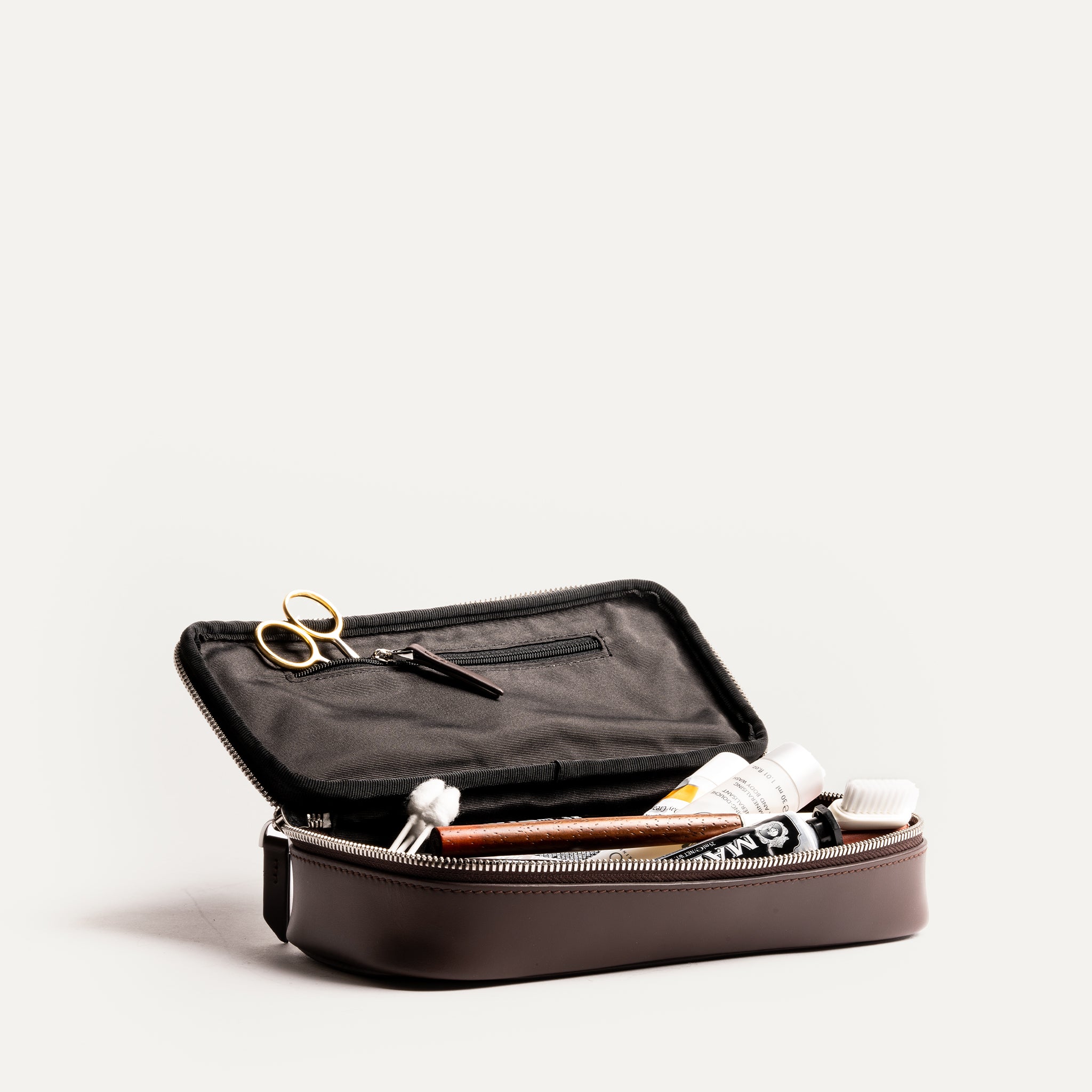 lundi Toiletry Bag | GINA Brown