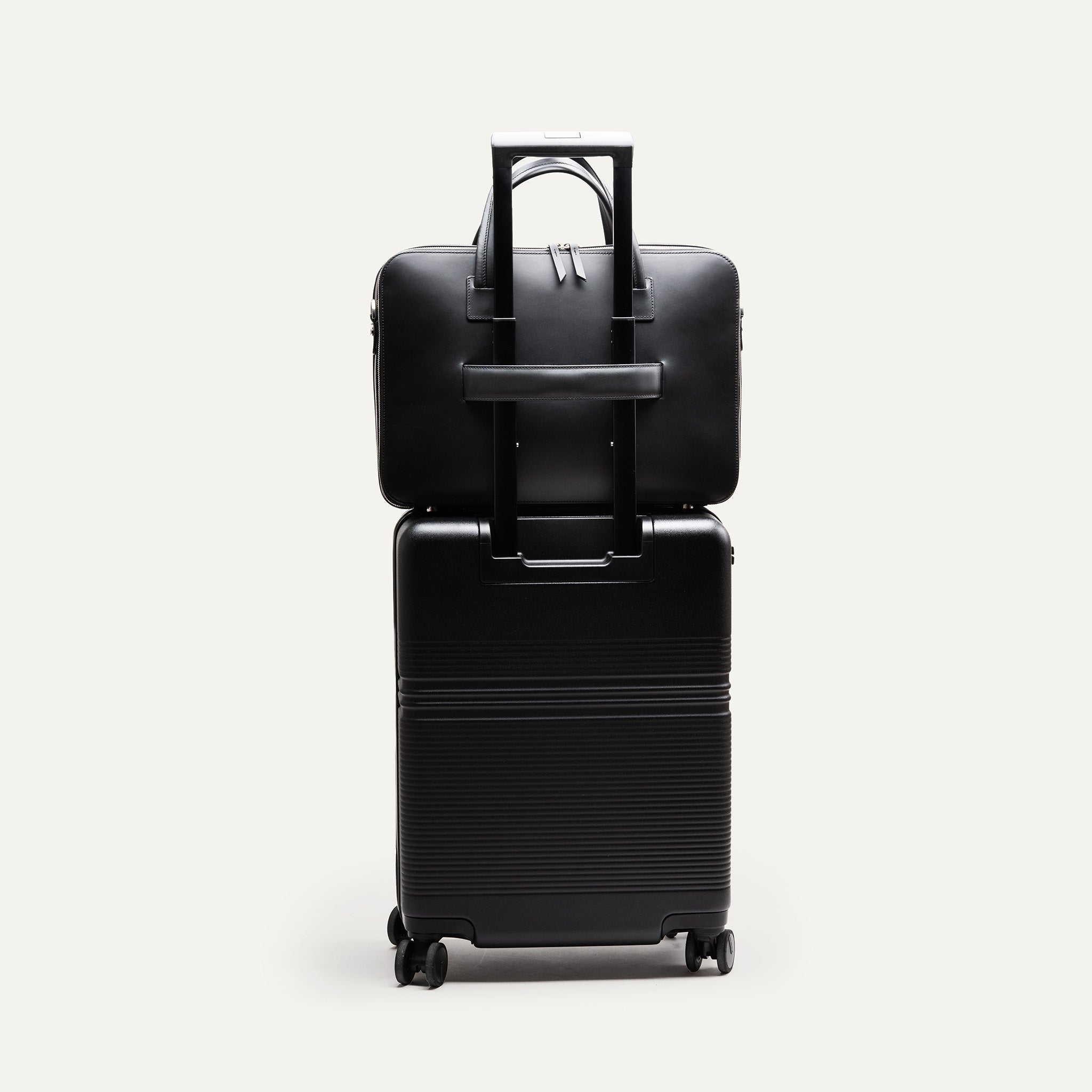 Black leather bag for 13 to 17 inch laptop | lundi BELLECOURT