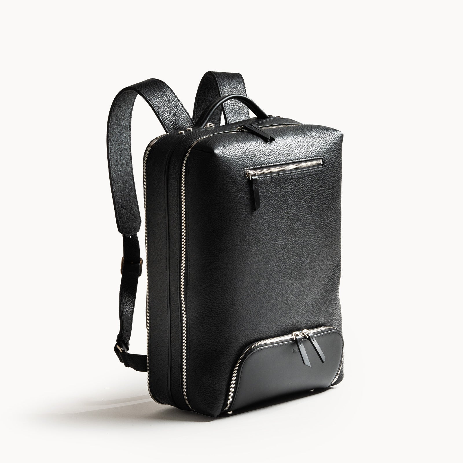 Sac à dos homme cuir noir au design élégant pour un usage professionnel