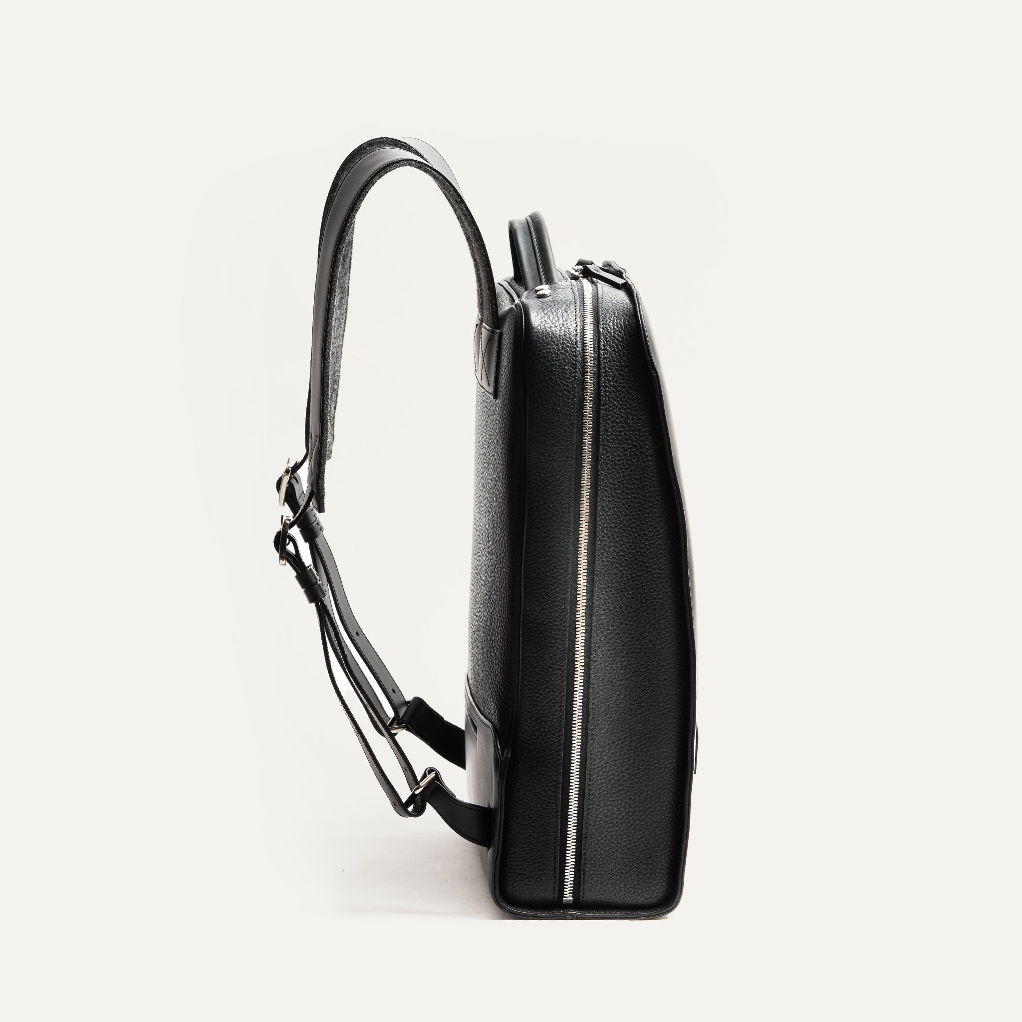 lundi Leather Backpack | MATTEO Black