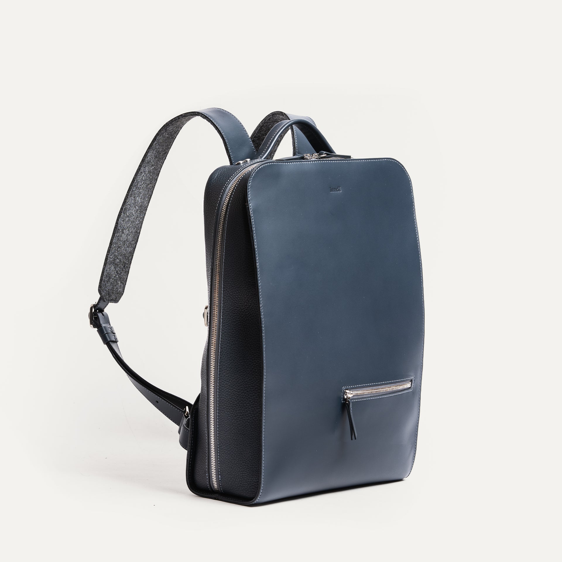 Men's navy leather backpack MATTEO – lundi - Main Image