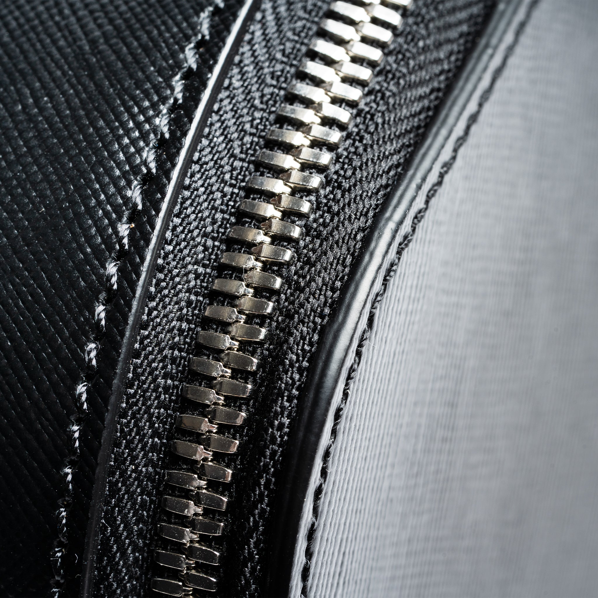 Saffiano leather briefcase for laptop | PAOLO by lundi