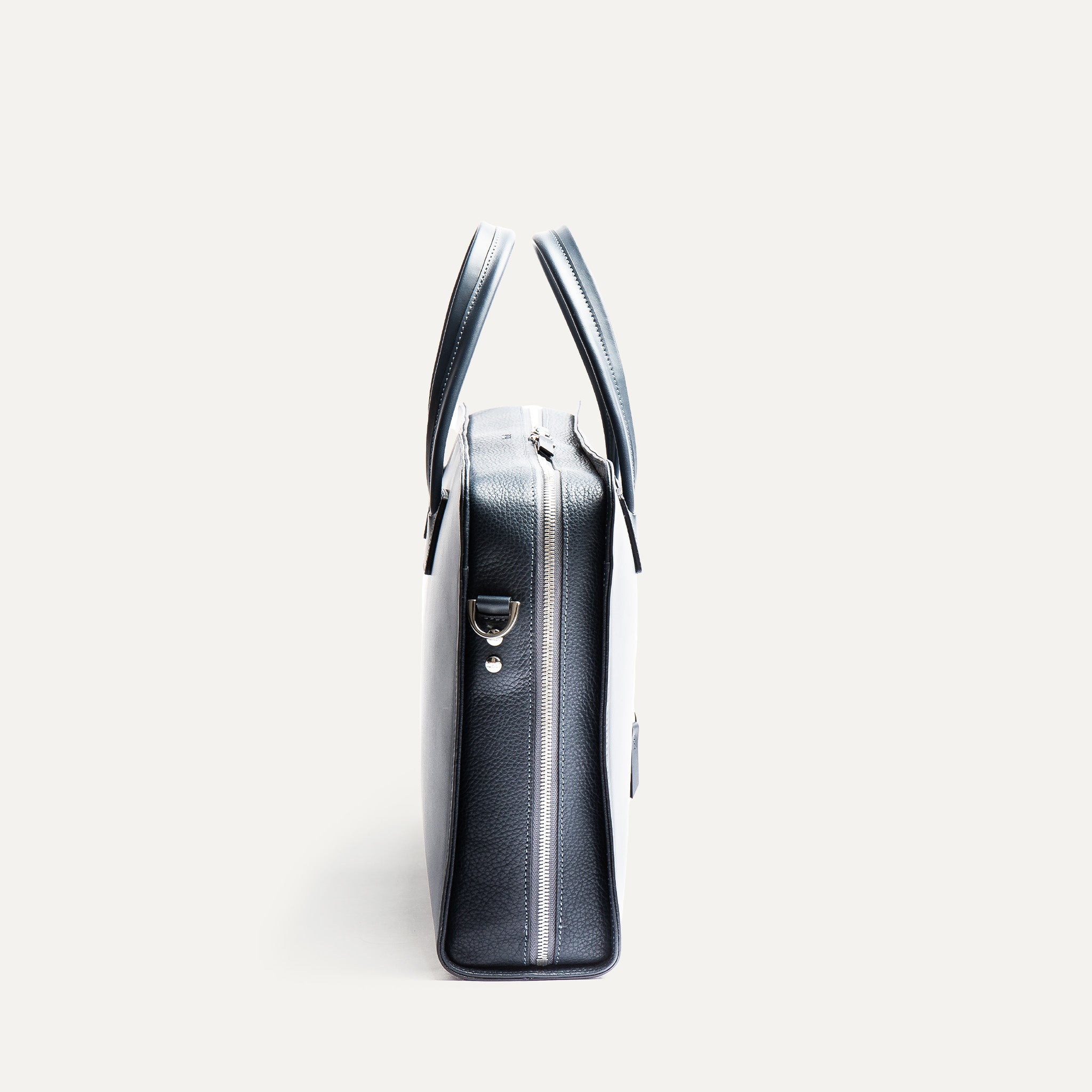 Victor Marine briefcase: elegance, optimal protection & smart