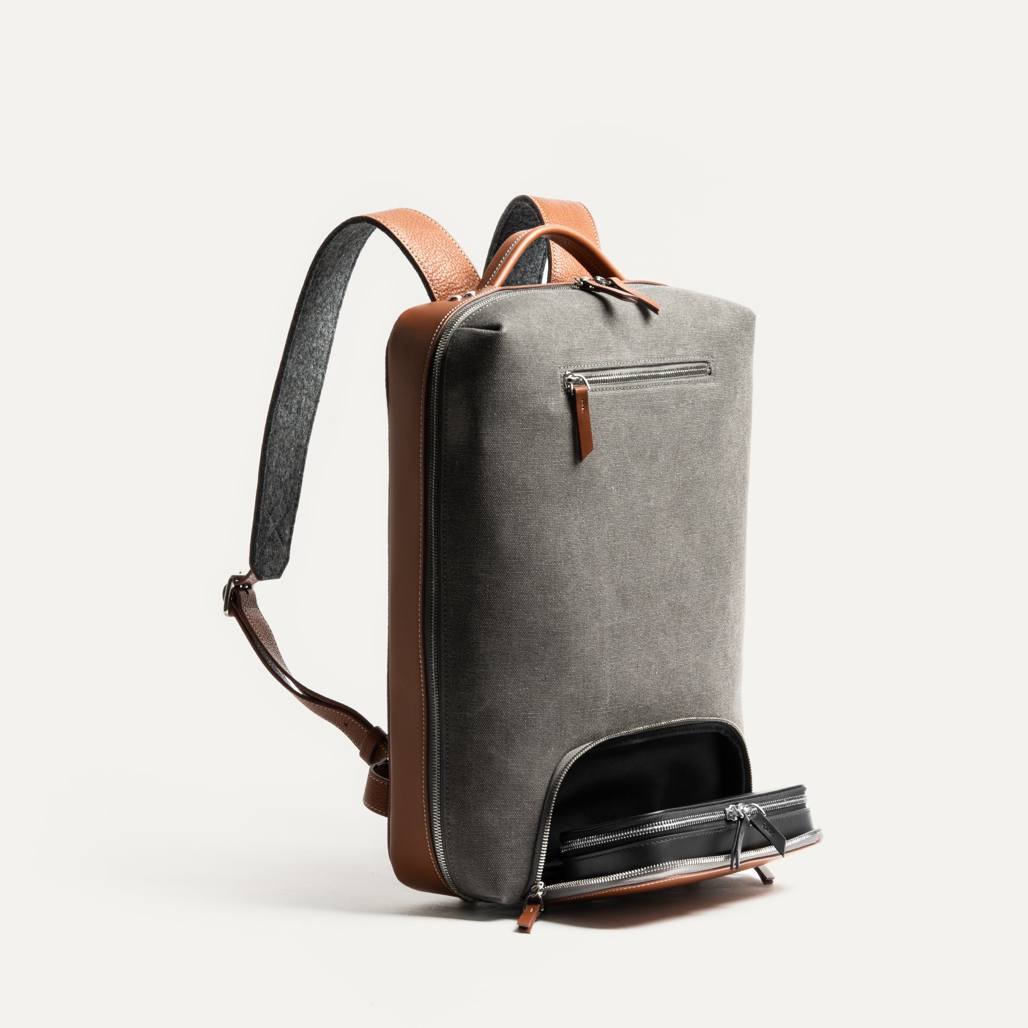 RUBENS, Gray & Cognac | lundi Cotton and Leather One Day Backpack