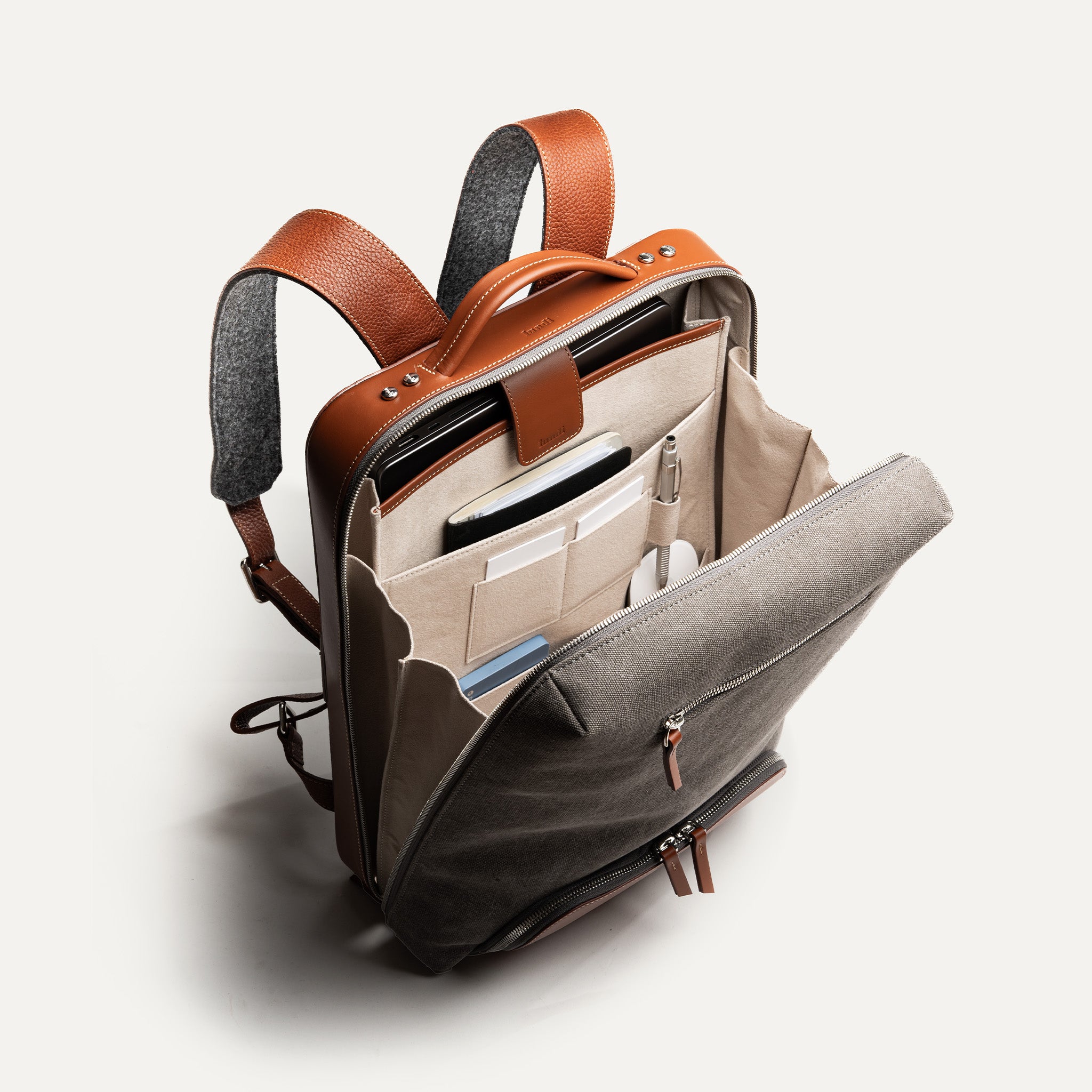 Canvas & Leather Backpack for Men – Elegant & Functional | lundi