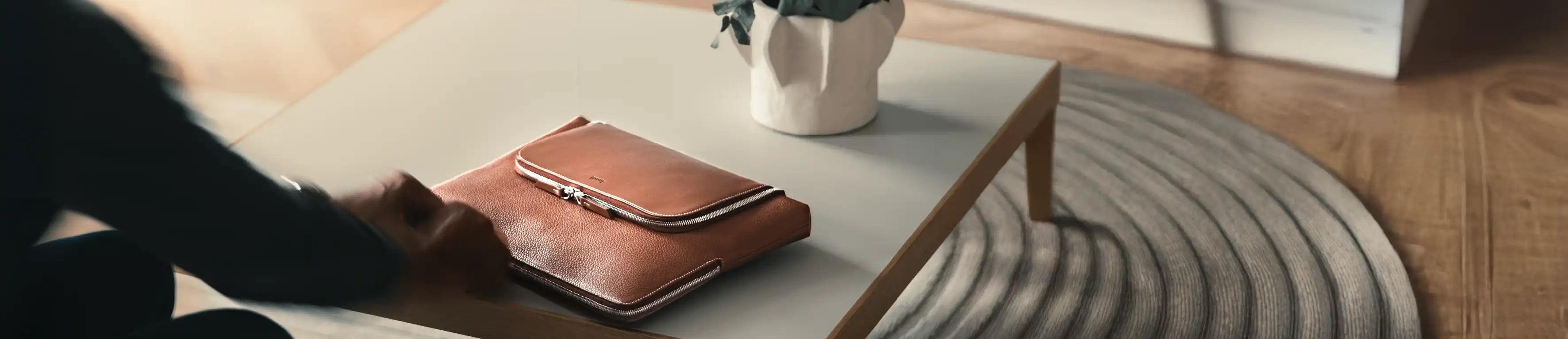 pochette d'ordinateur de la marque lundi