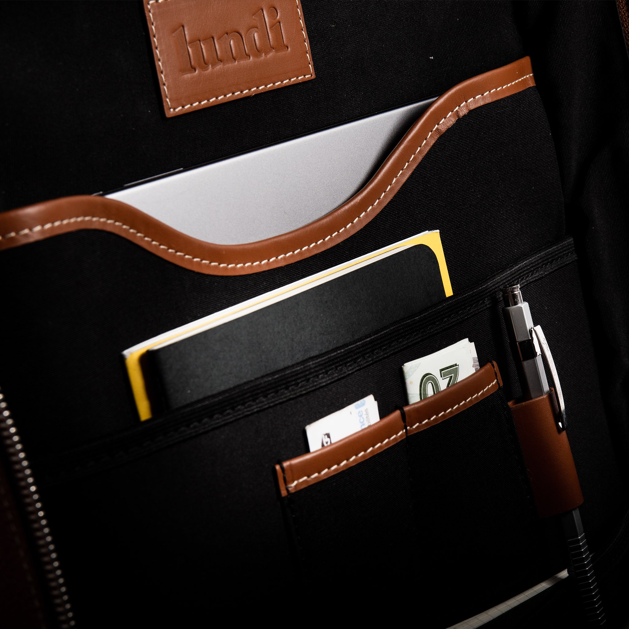 Sac à dos journée en cuir lundi | GIANI Cognac