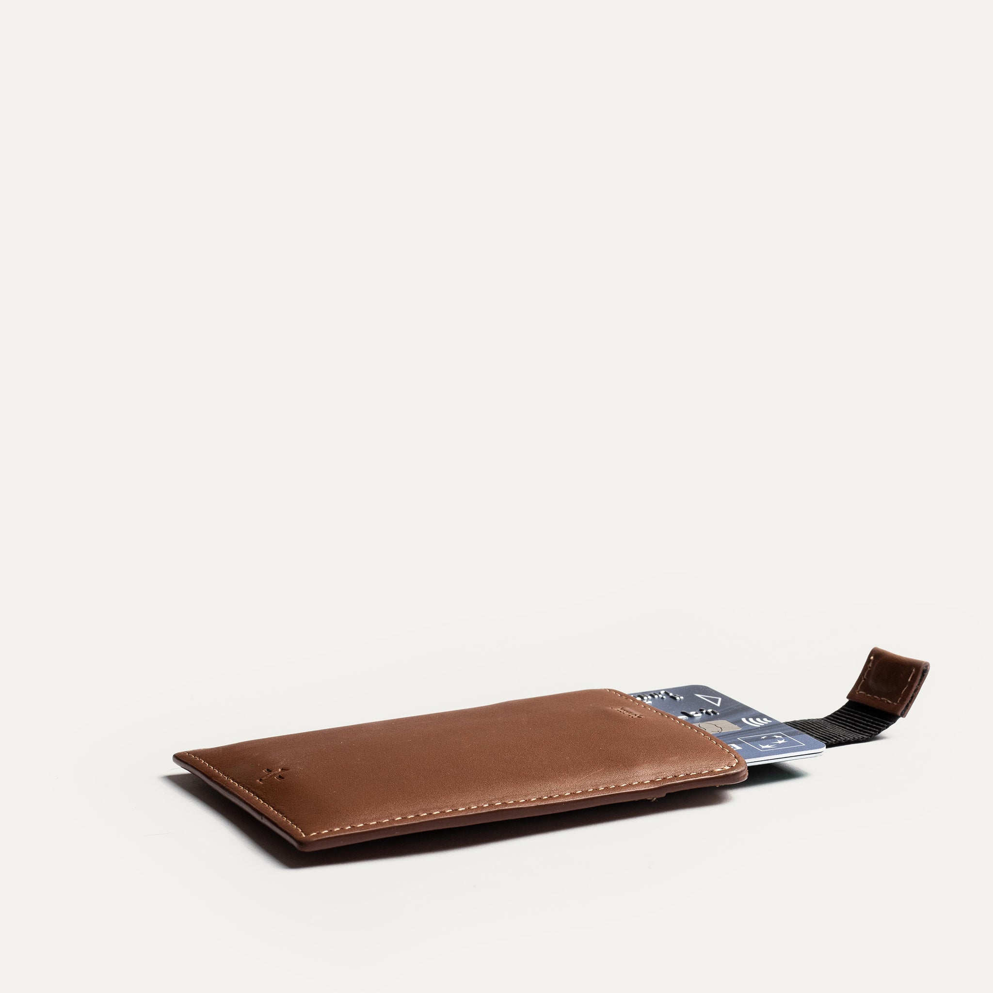 lundi leather card holder | LOUIS Cognac