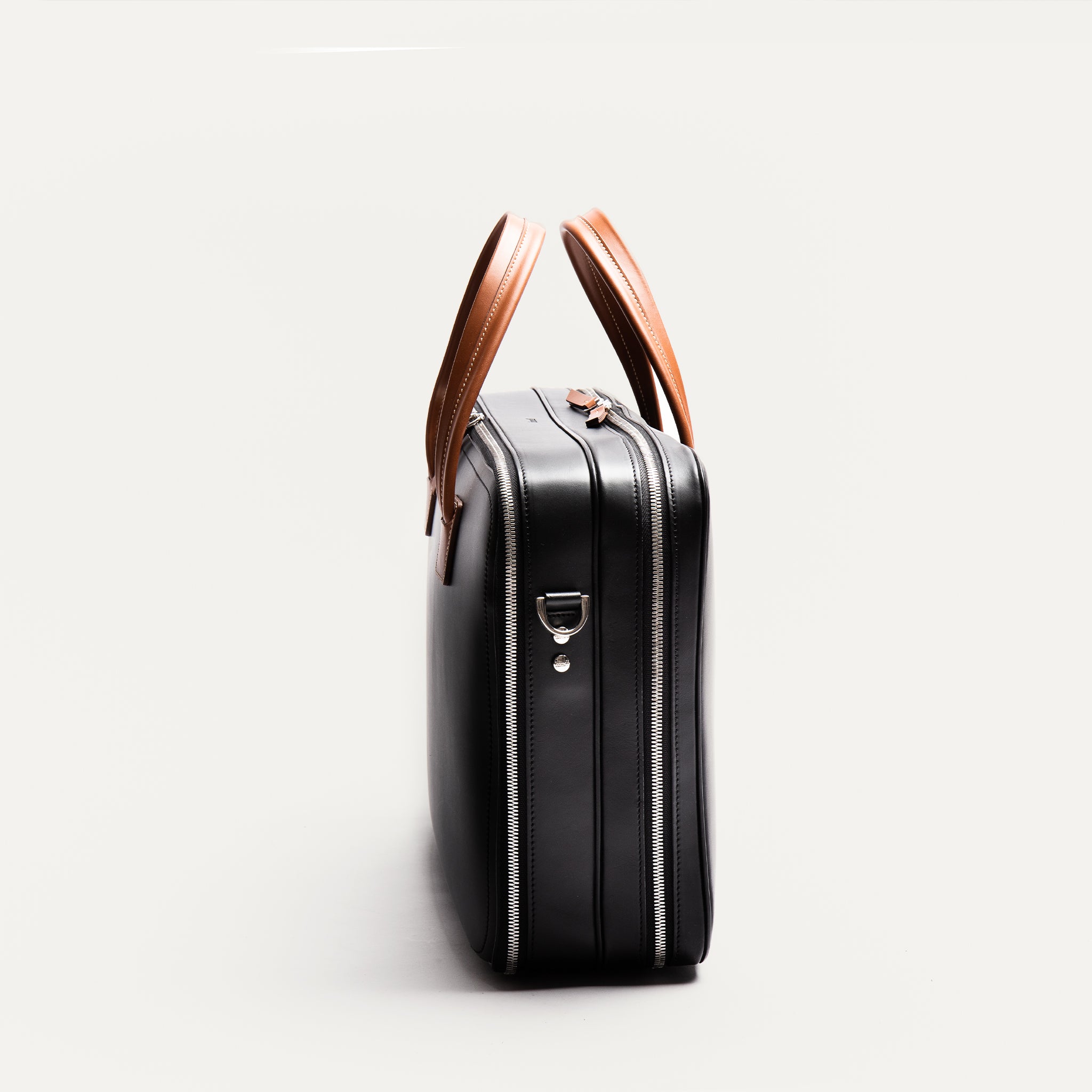 lundi 36-hour travel bag | BELLECOURT black & cognac