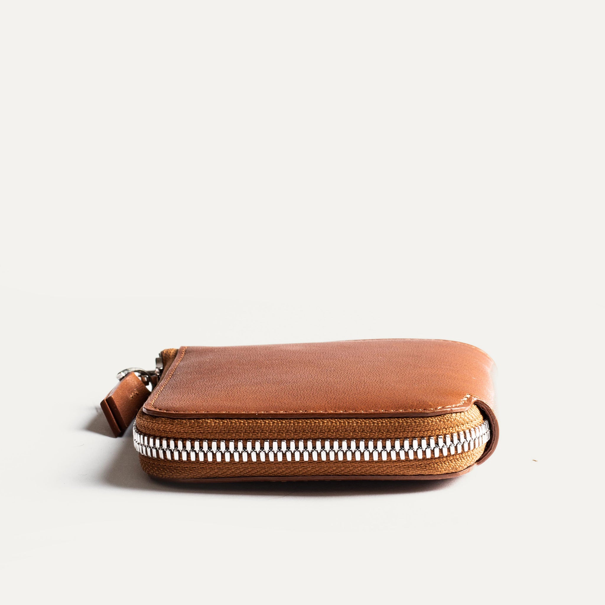 lundi Leather Wallet | CHARLES Cognac